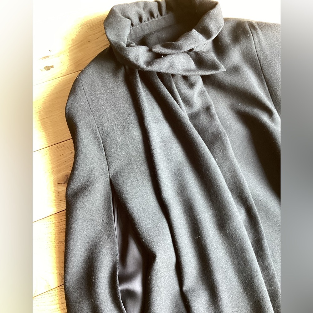 Super cool Black vintage Cape Coat - Picture 6 of 9